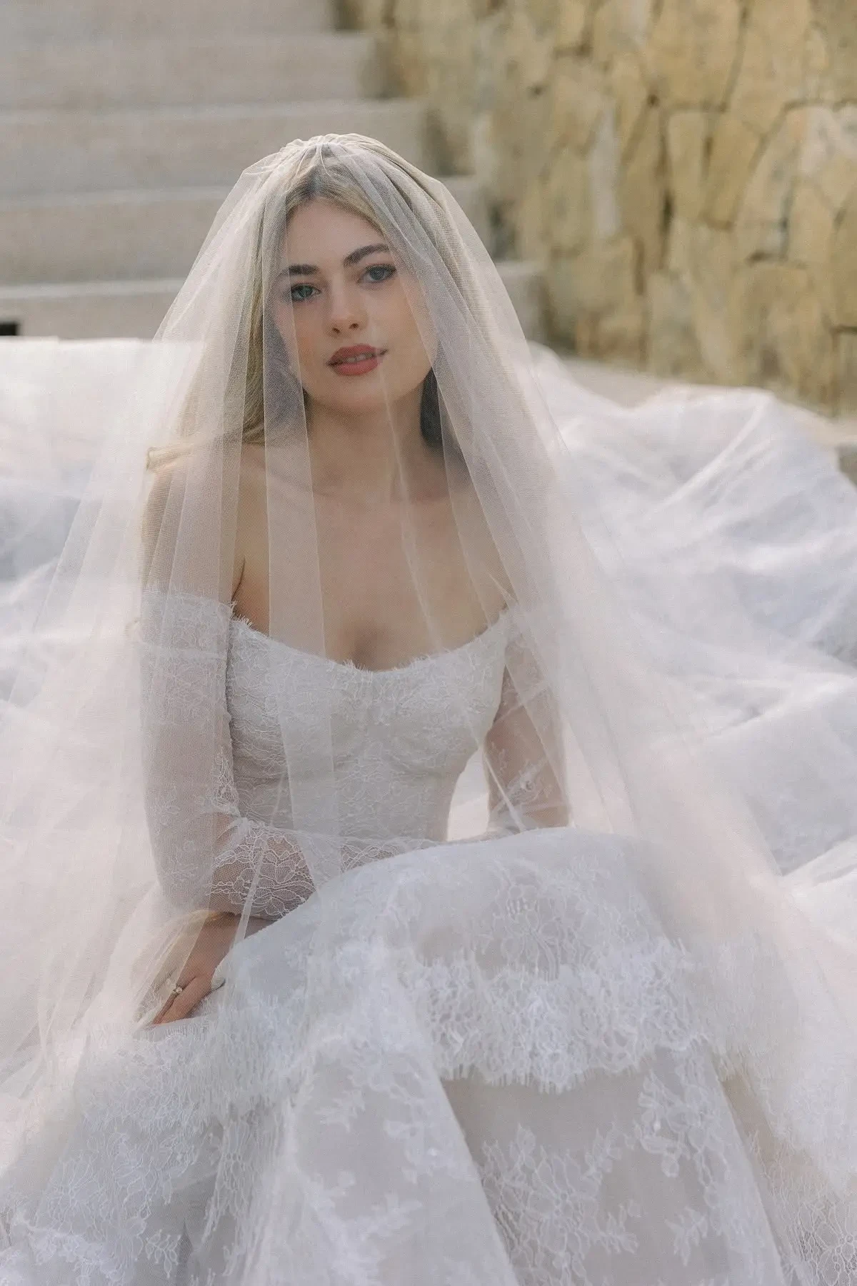 For the Modern Romantic Bride. Desktop Image