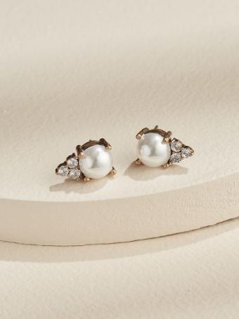 Olive & Piper Pearl Chloe Studs #0 default Ox Gold thumbnail