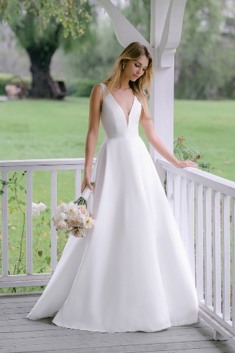 Allure Bridals 9813 $6 Ivory/Nude thumbnail