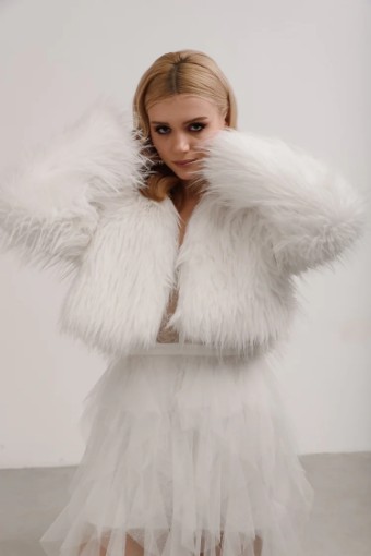 Heirloom Bridal Company Aspen Faux Fur Jacket #1 Ivory thumbnail