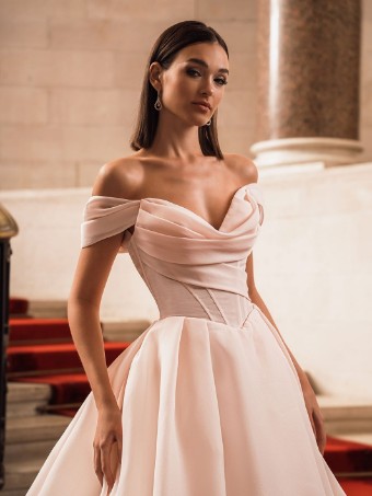 Élysée Filippa #3 Ivory thumbnail