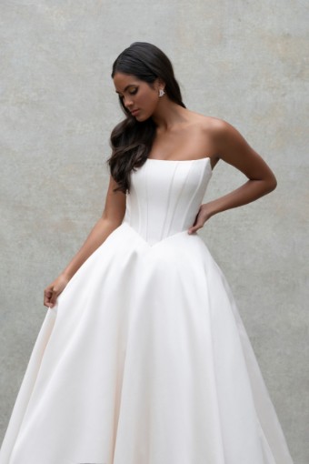 Abella Flora Style #E519 $8 Pearl thumbnail