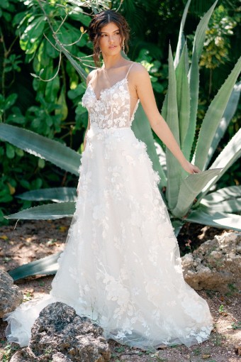 Wtoo Adiel Style #11727 #4 Ivory thumbnail