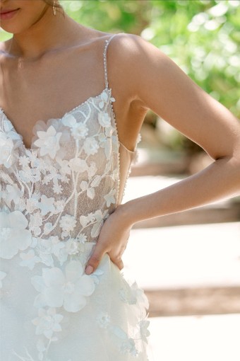Wtoo Adiel Style #11727 #6 Ivory thumbnail