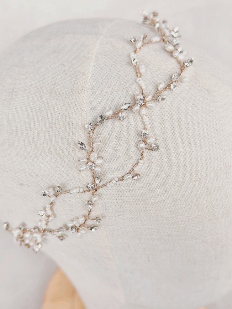 Brides & Hairpins Octavia Halo #1 Gold picture