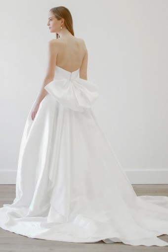 Wtoo Nella with Bow Style #11259 #1 Ivory thumbnail