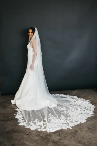 Heirloom Bridal Company V041C #0 default Off-White thumbnail