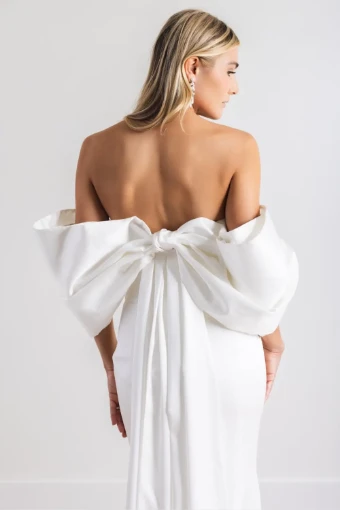 Locket Mercedes with Sleeves Style #14217 $3 thumbnail