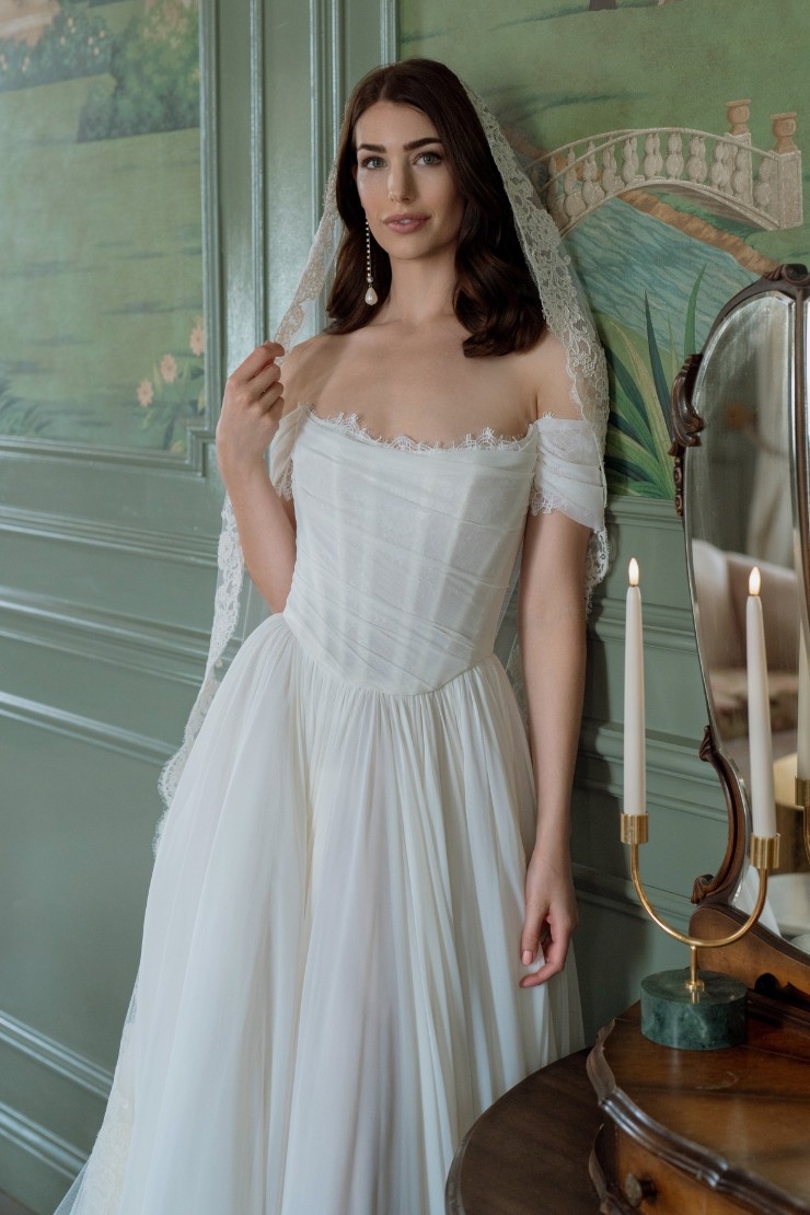 Locket Calla Style #14744 #3 Ivory picture