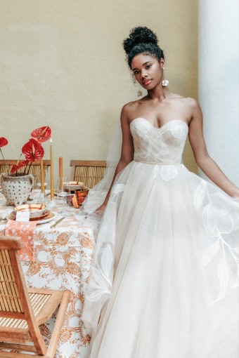 Locket Leelee Style #18602 $2 Oatmeal thumbnail