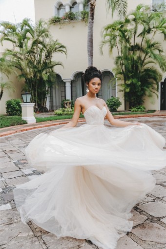 Locket Leelee Style #18602 $3 Oatmeal thumbnail