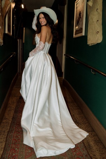 Locket Aster with Sleeves Style #16744 $3 Ivory thumbnail