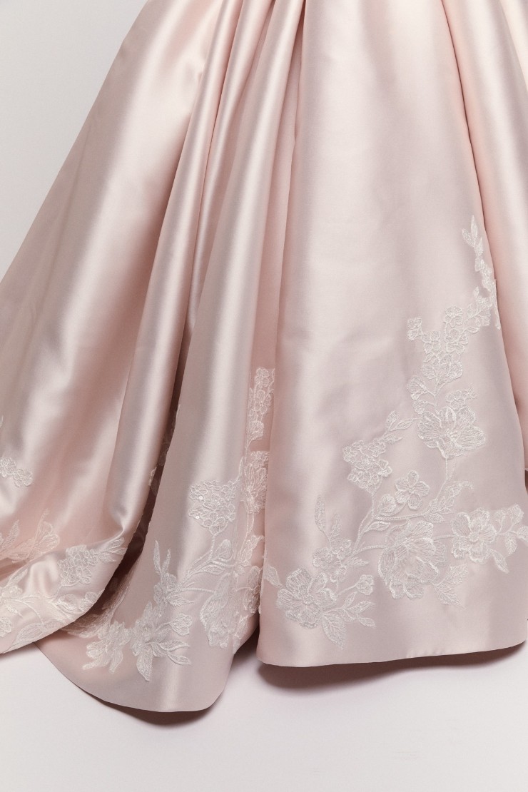 Locket Verandi Style #16230 #4 default Ivory picture