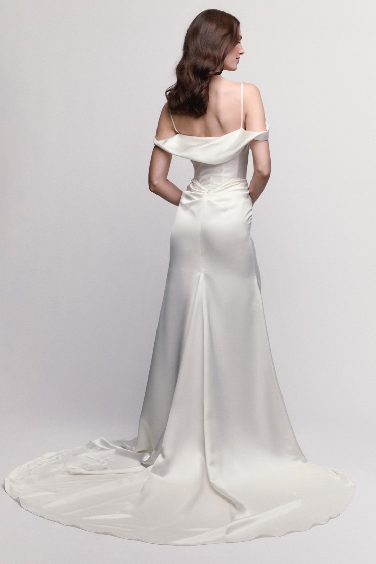 Locket Amaryllis Style #16220 #4 default Ivory picture