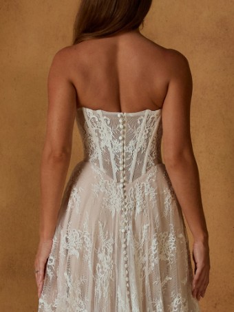 Madi Lane Nivaya $4 default Ivory/Mocha thumbnail