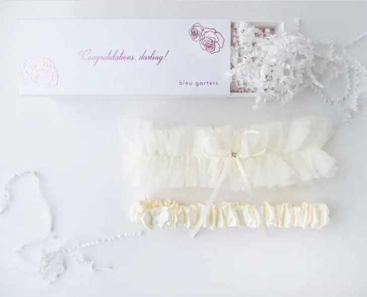 Faire #Ivory Tulle Garter with Toss Garter -  Bleu Garters Image
