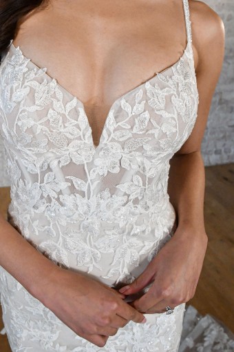 Stella York 7591 #8 (IVAL-PL) Ivory Lace & Tulle over Almond Gown w Porcelain Tulle Plunge thumbnail