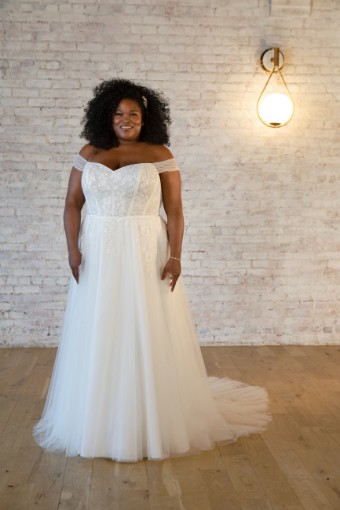 Stella York 7509 #6 (IV-BC) Ivory Lace and Tulle over Biscotti Gown thumbnail