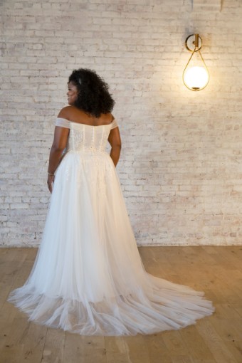 Stella York 7509 #7 (IV-BC) Ivory Lace and Tulle over Biscotti Gown thumbnail