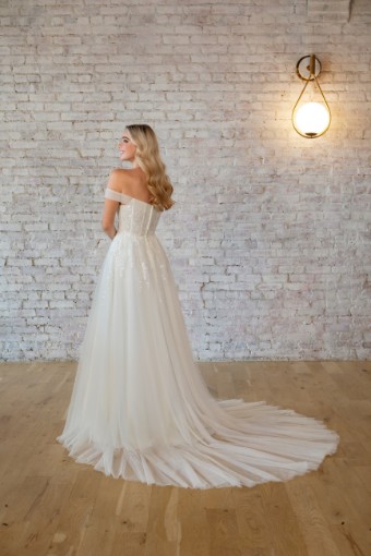 Stella York 7509 #5 (IV-BC) Ivory Lace and Tulle over Biscotti Gown thumbnail