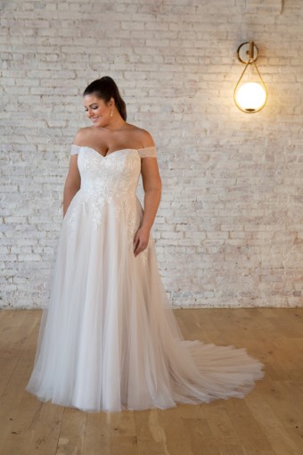 Stella York 7509 #8 (IV-BC) Ivory Lace and Tulle over Biscotti Gown thumbnail
