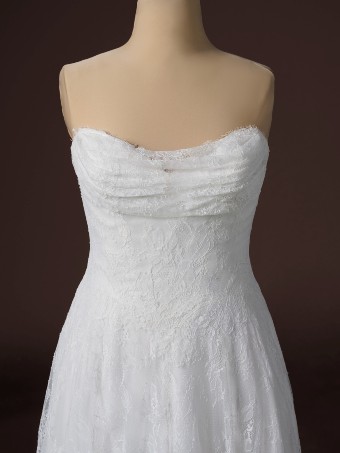 Maggie Sottero Style #4961 $18 Ivory thumbnail