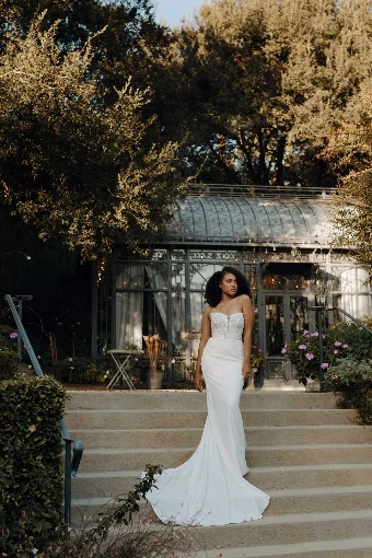 Stella York 7675 $6 (PI-PL) Pure Ivory Gown w Porcelain Tulle Plunge thumbnail
