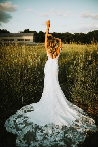 Stella York 7457 #1 (IV-PL) Ivory Gown w Porcelain Tulle Plunge thumbnail